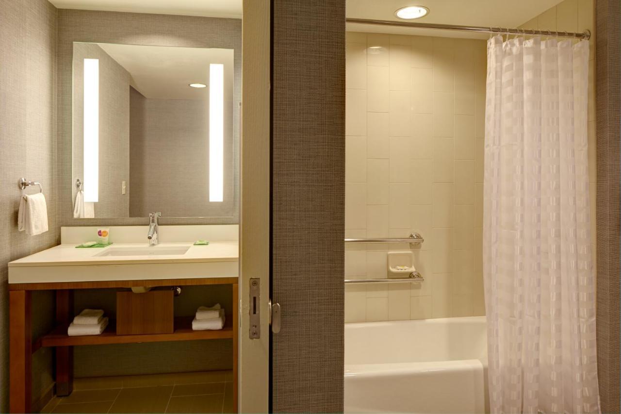 Отель Hyatt Place Orlando Airport Экстерьер фото