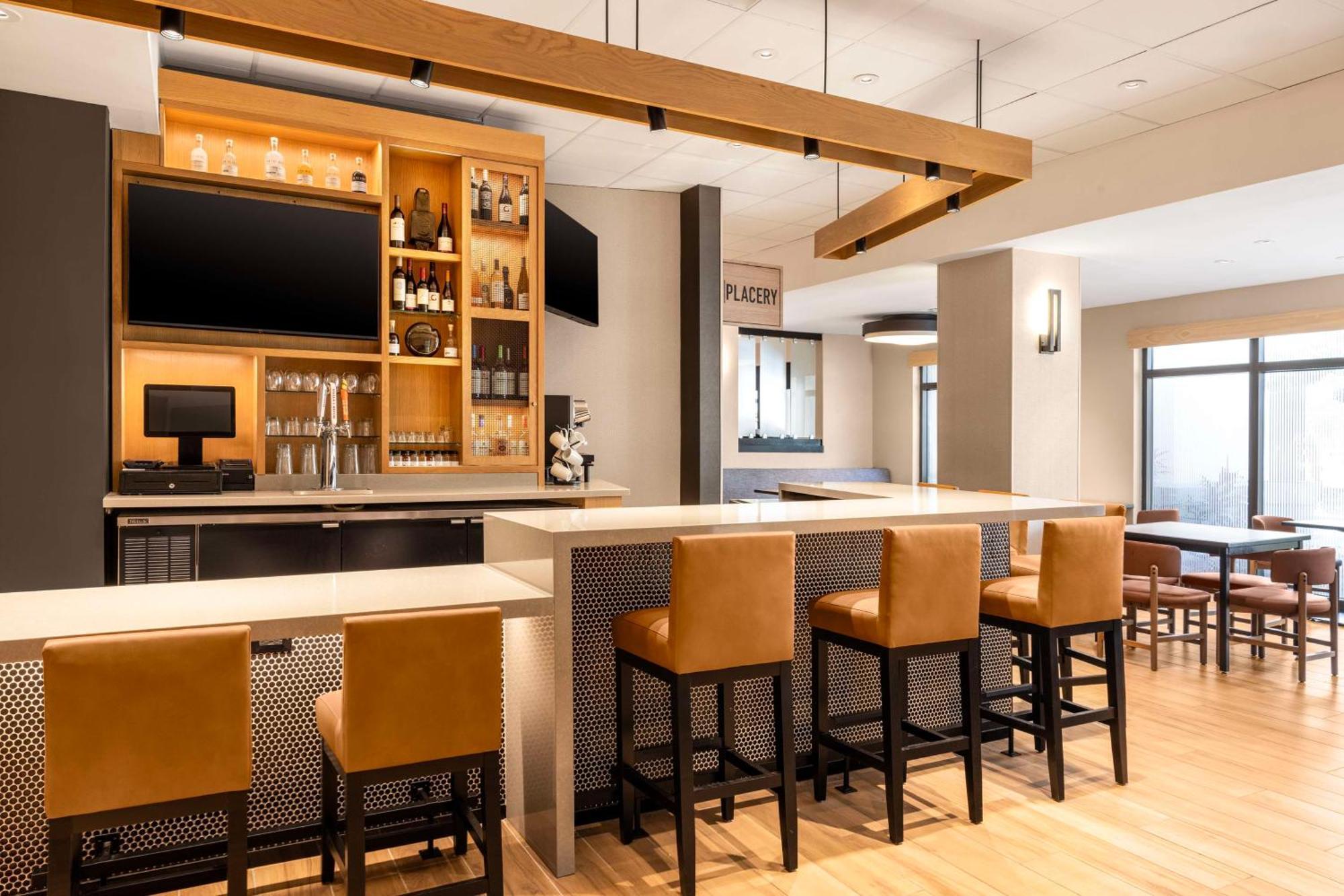 Hyatt Place Orlando Airport Экстерьер фото