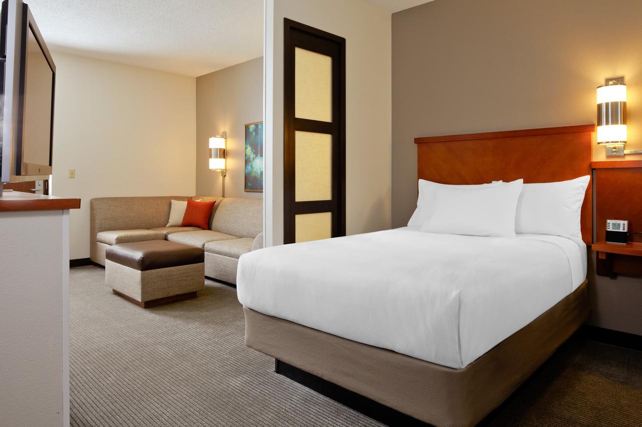 Отель Hyatt Place Orlando Airport Экстерьер фото